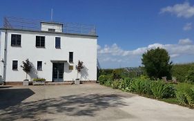 The Control Tower - Luxury Apartment
